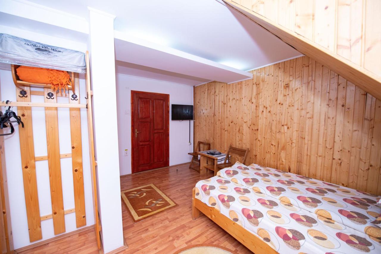 Pensiunea Flori De Camp Vatra Dornei Exteriör bild